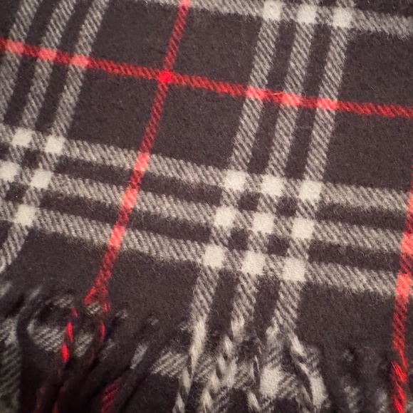 Authentic Burberry Blue Nova Check Lambswool Scarf- NWOT - Picture 2 of 5